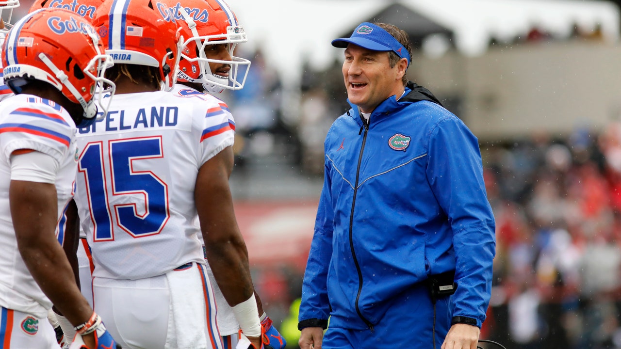 Florida standout Greenard returns for 1st 'Cocktail Party'